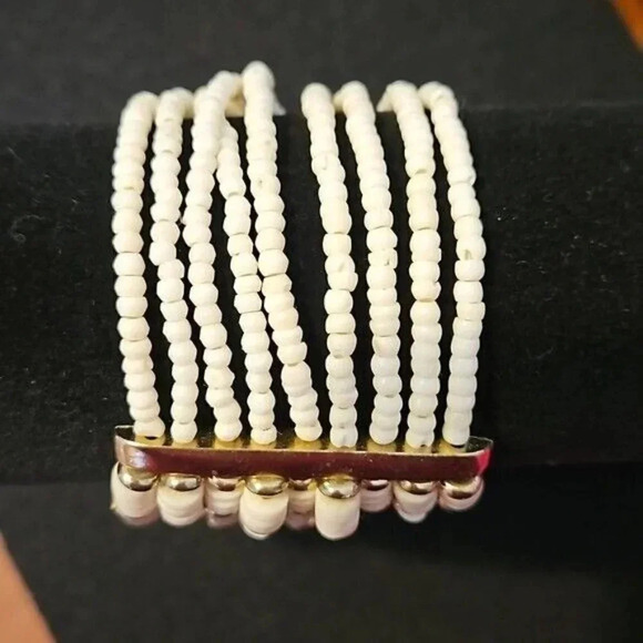 Cream and gold multi strand beaded stretch bracelet‎ - Picture 3 of 4